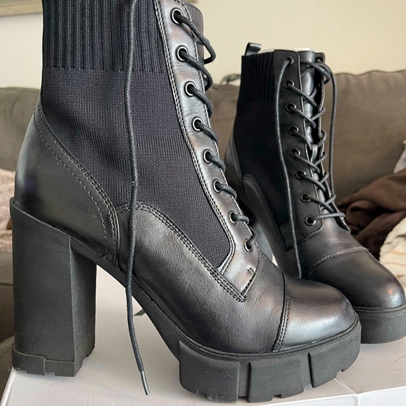 ALDO Rebel - Combat / platform Chelsea boots with Lug Sole - Picture 1 of 5